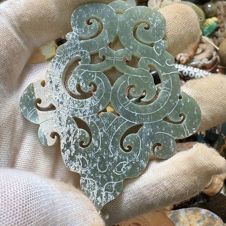 和田玉未镶嵌挂件