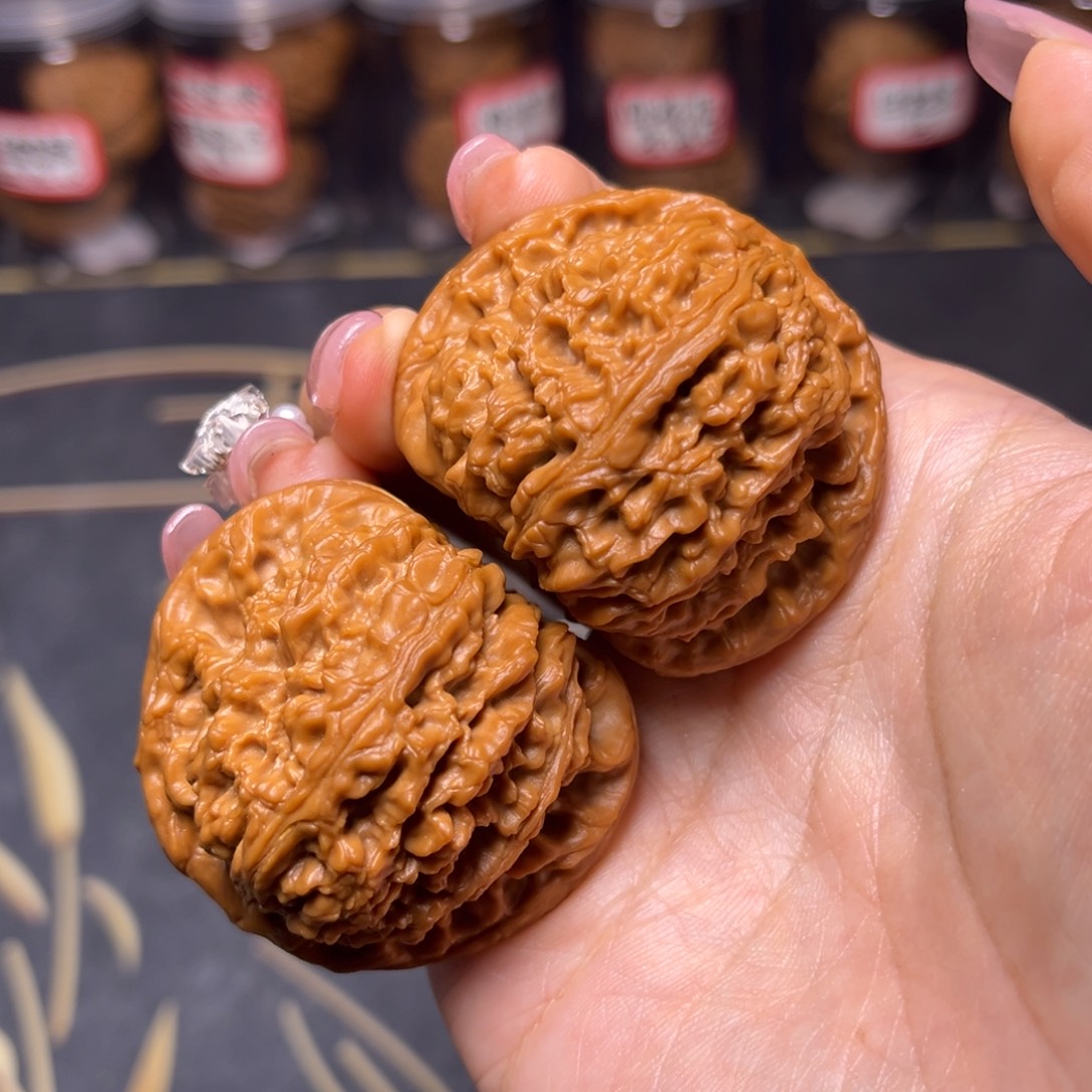 堡***0文玩核桃吊坠南疆石