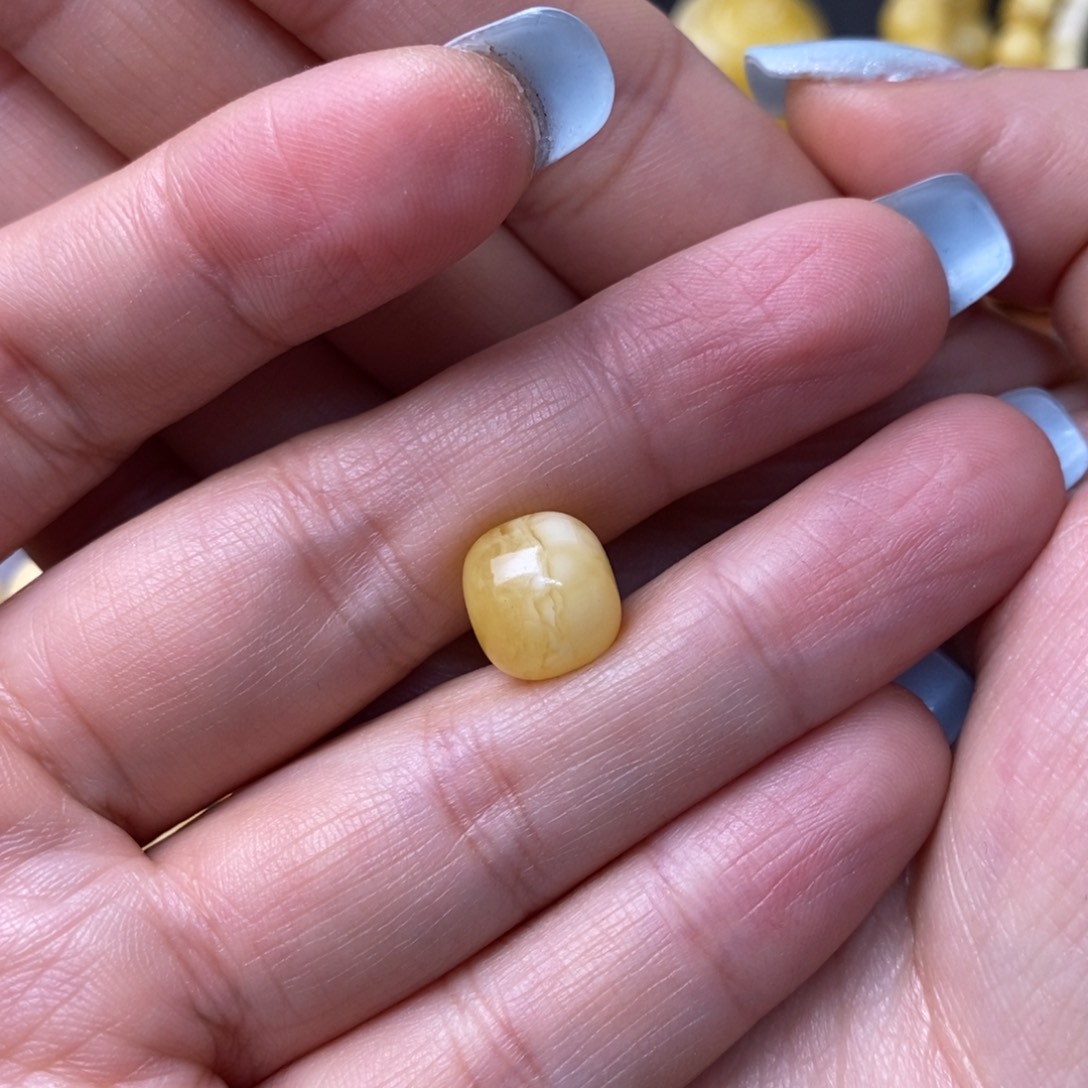 裸石琥珀未镶嵌0***.蜜蜡
