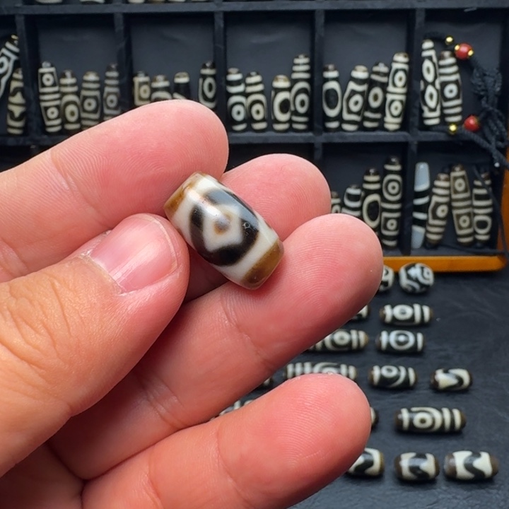 玛瑙/玉髓未镶嵌上肯