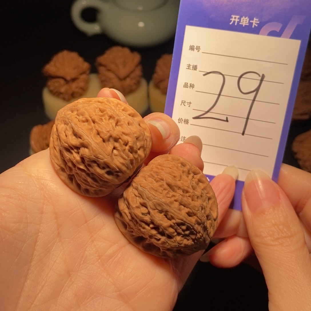 文玩核桃把件铁锤妹妹36左右