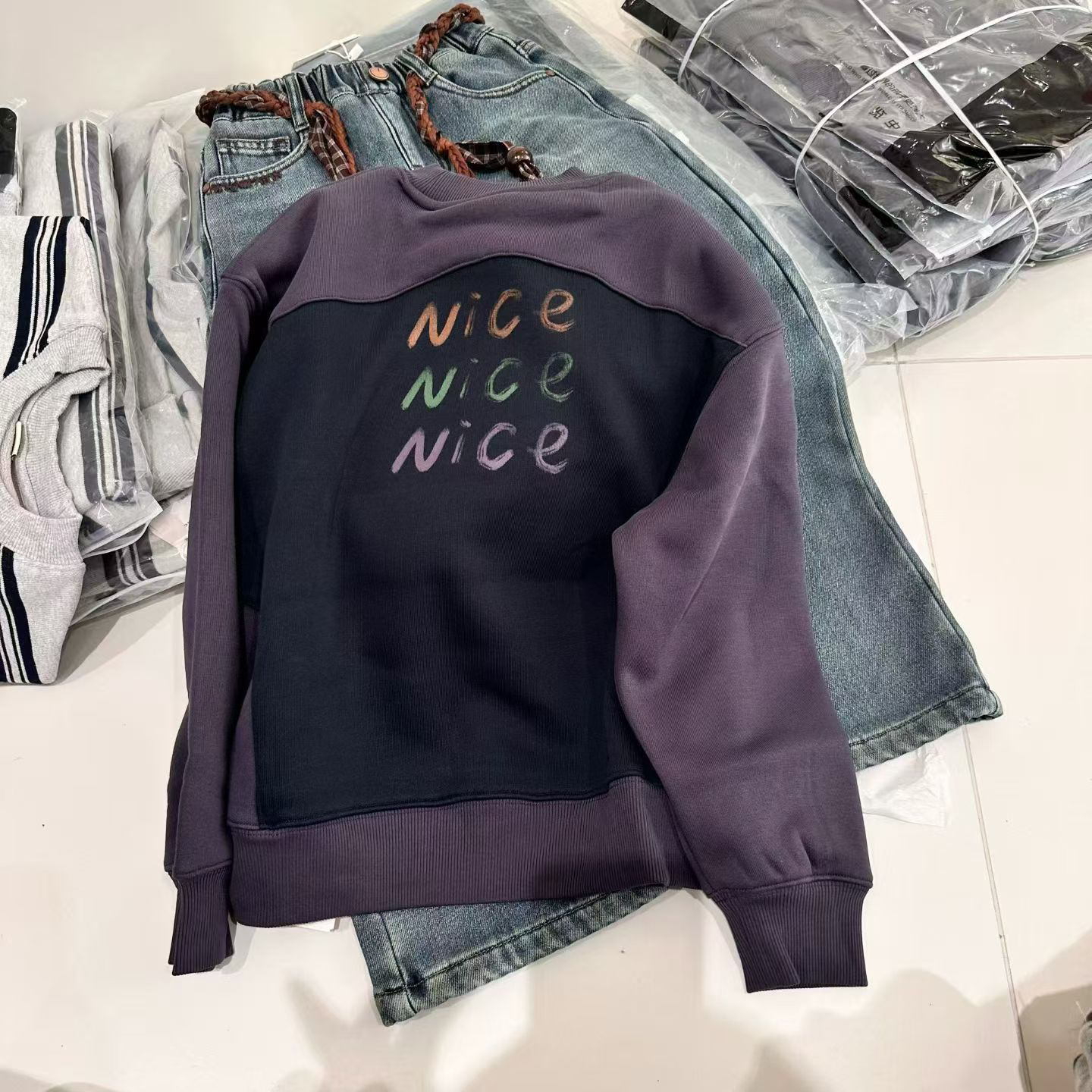 长袖休闲风宽松型复古港风卫衣加绒时尚拼接印花圆领