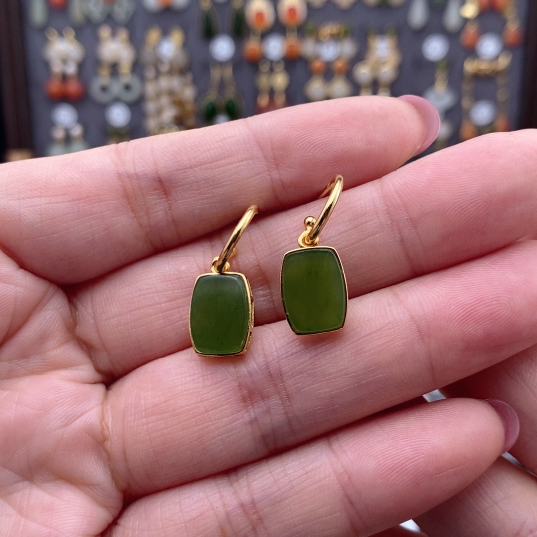 银S925镶嵌和田玉耳饰微****君