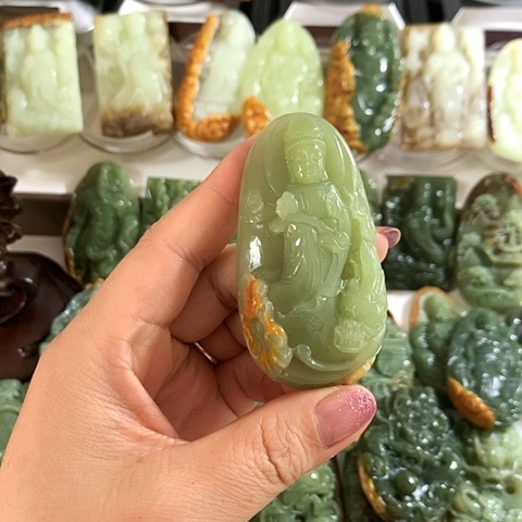 岫岩河磨玉（透闪石质玉）吊坠未镶嵌