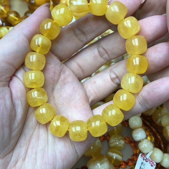 琥珀未镶嵌珠宝奇石20