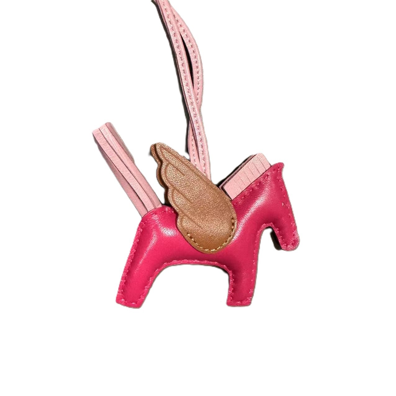 《挂件》真皮女士春夏时尚简约户外中包背包