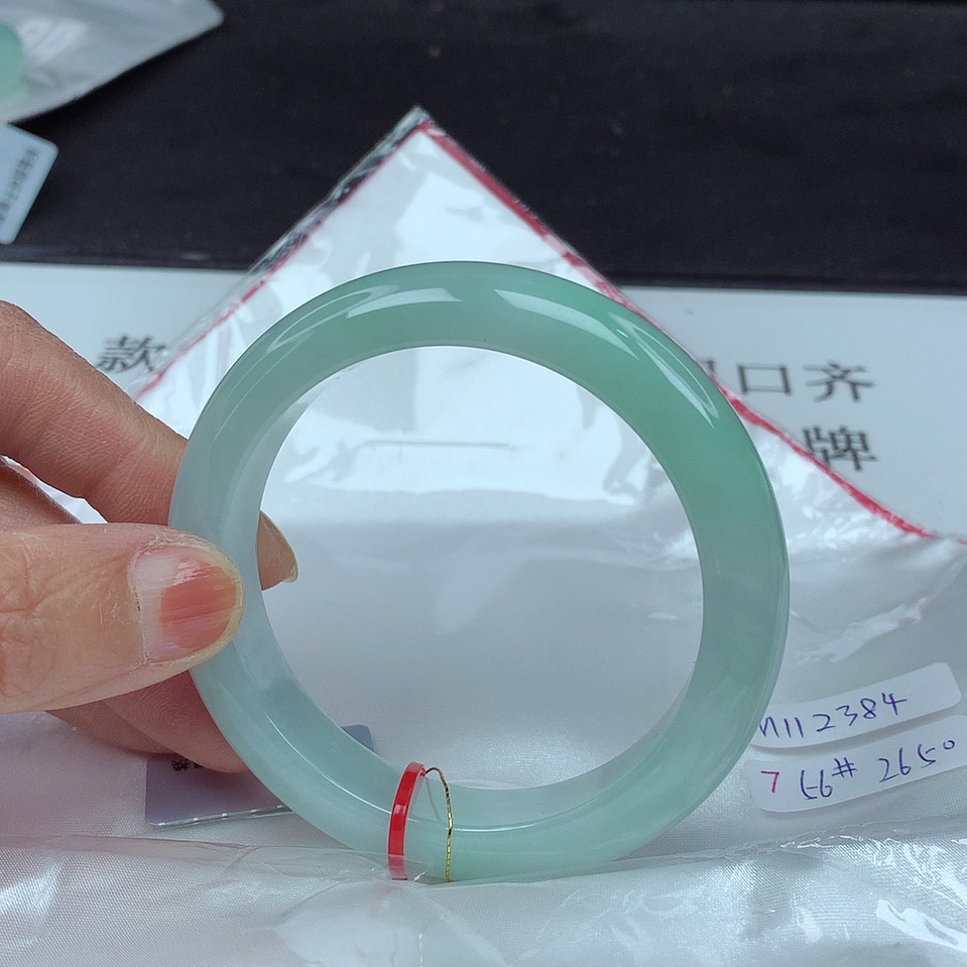 翡翠手镯未镶嵌56圈2384