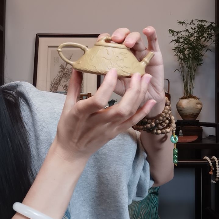 与***勉茶壶紫砂石瓢泥绘荷花