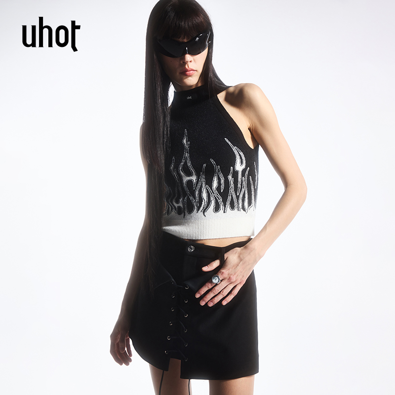 UHOT/诱货黑白色火焰提花毛织背心紧身无袖打底衫女时尚UWFW4Z284