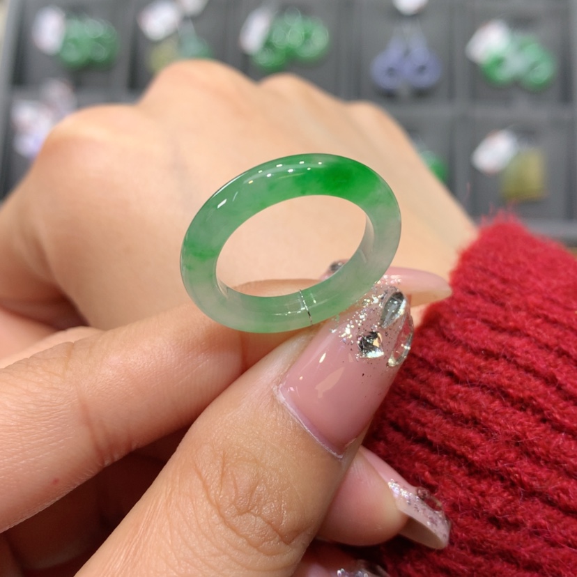 【闪购商品】翡翠戒指未镶嵌M****?买断不退不换微瑕