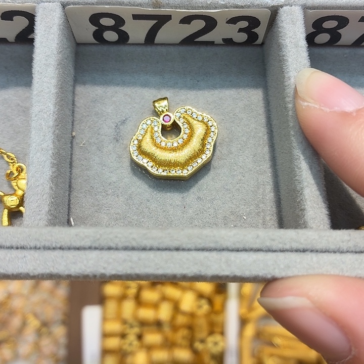 铜合金8723强保色发 1 个壹笔壹吊坠