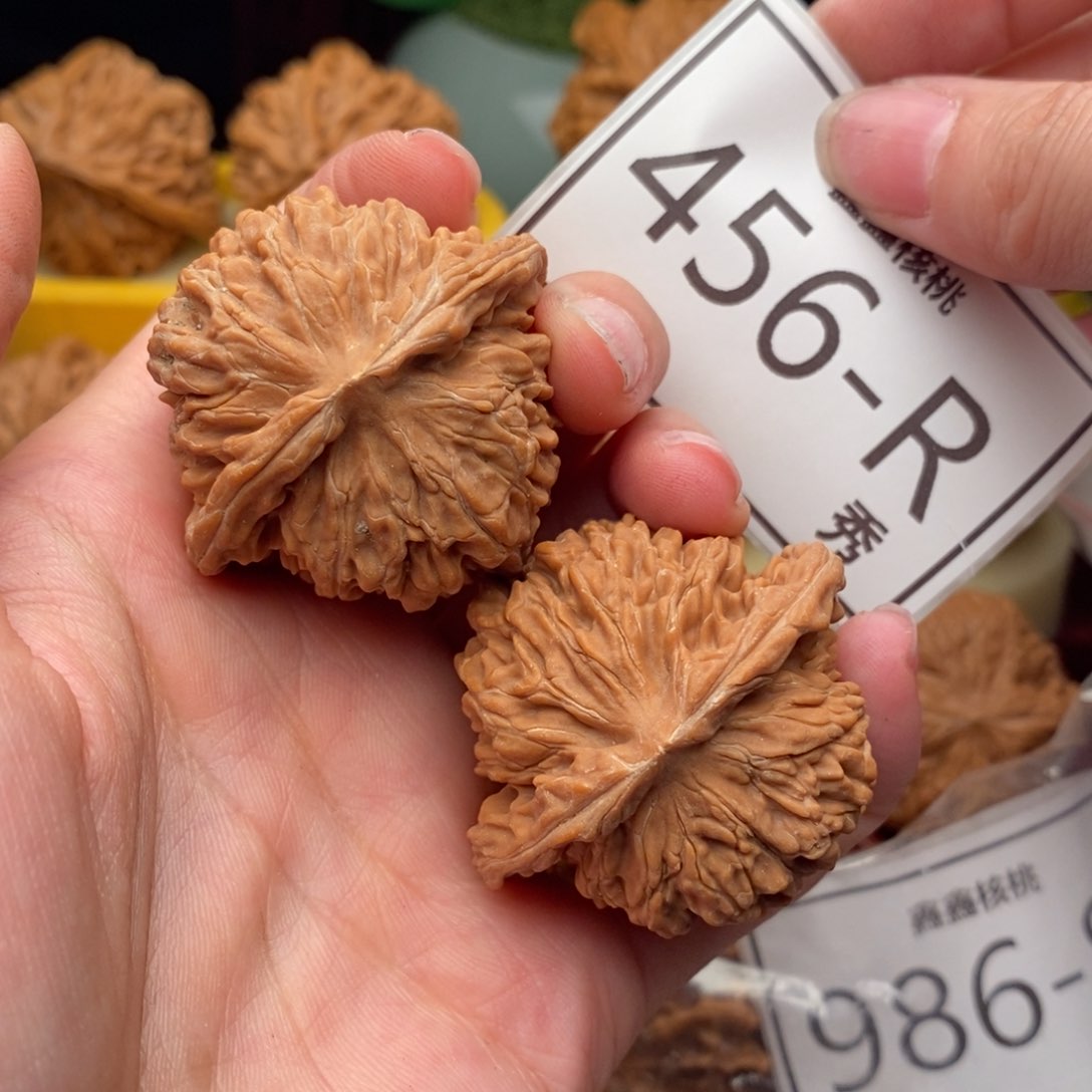 文玩核桃把件汉高楼43