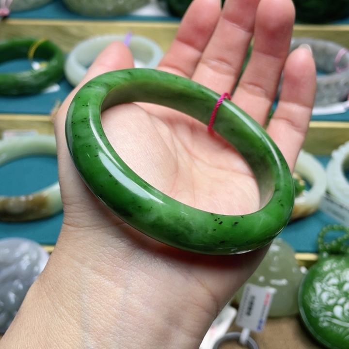 和田玉手镯60圈口 编号6未镶嵌