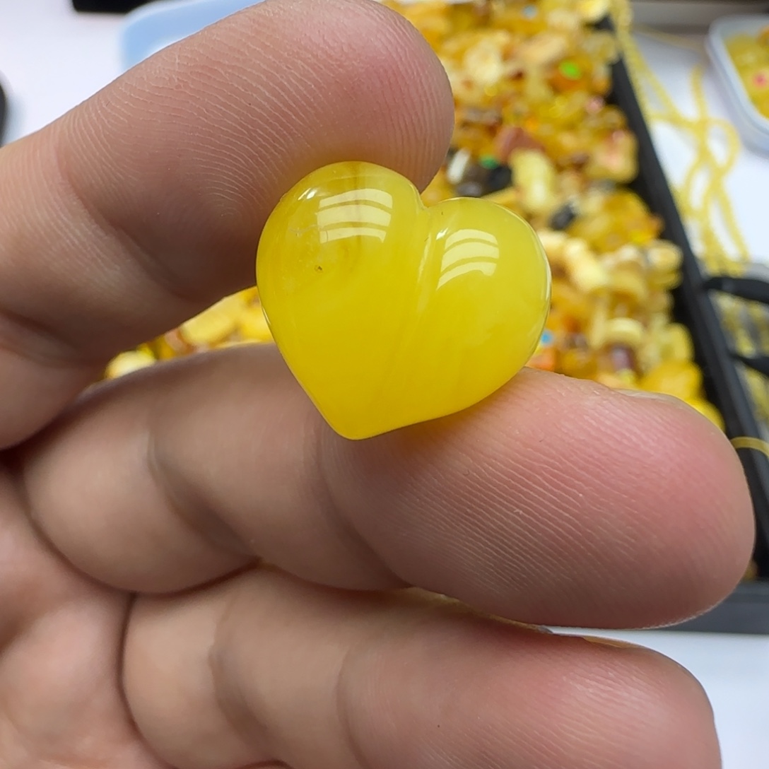 ****⸙琥珀未镶嵌裸石2.08克微微瑕