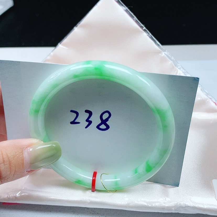 【闪购商品】翡翠未镶嵌手镯 圆条54+