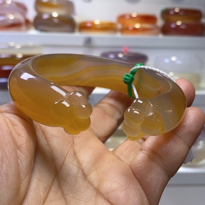 玛瑙/玉髓手镯未镶嵌