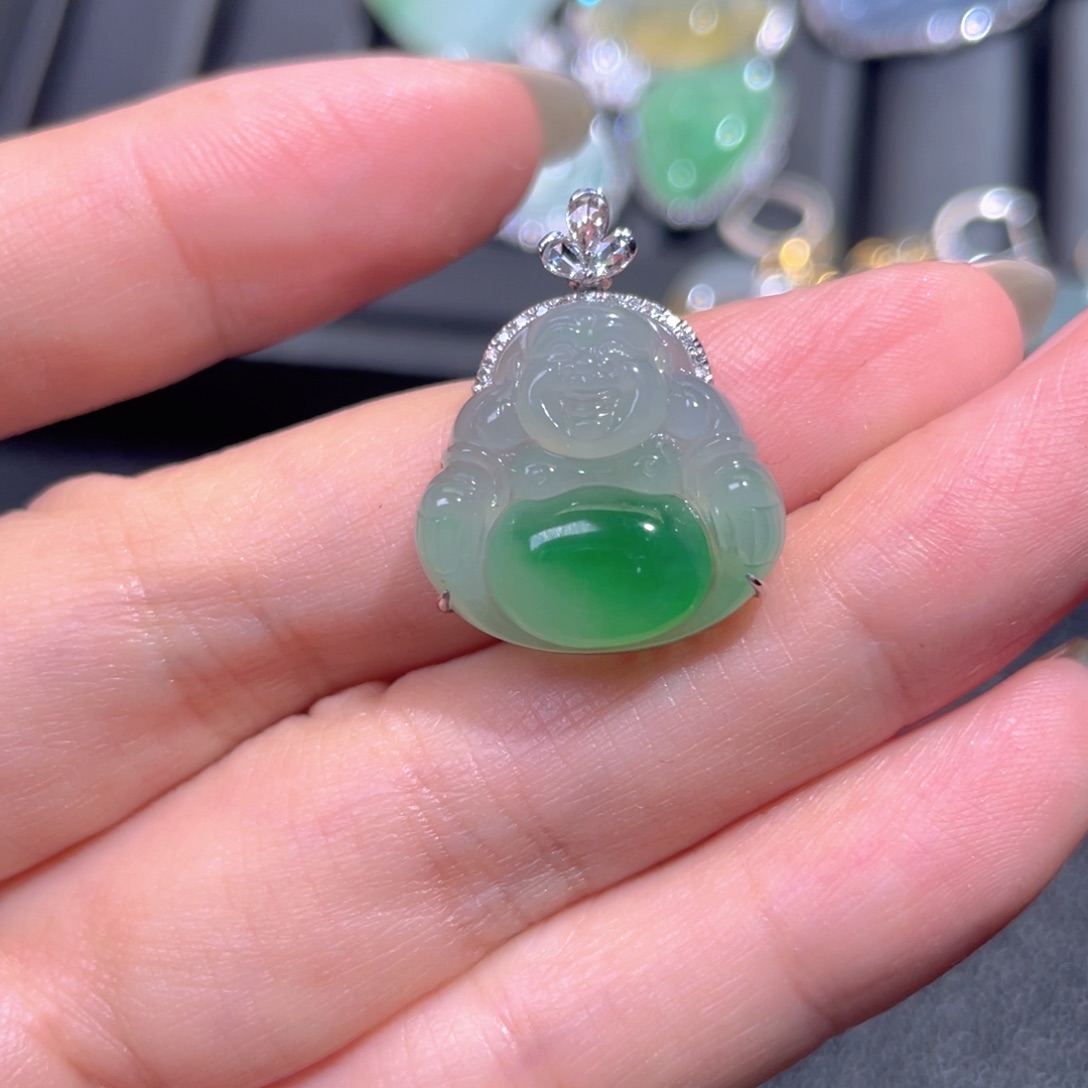 颈饰18K金镶嵌翡翠翡翠