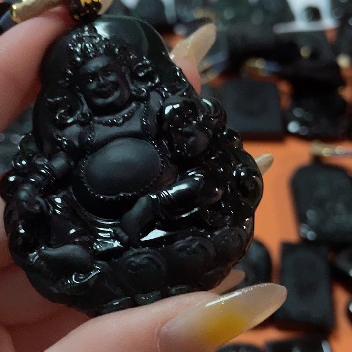 翡翠颈饰未镶嵌邹*