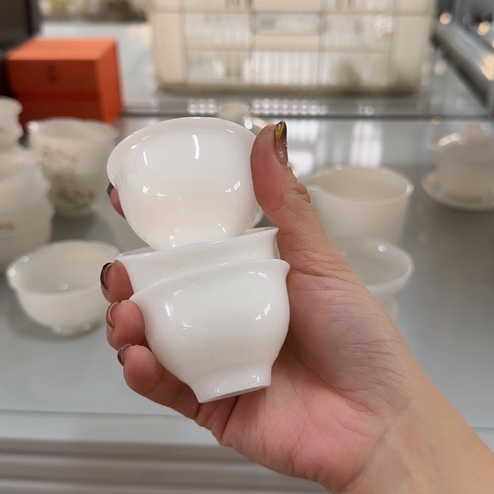 璞玉鸡心杯三个一组45