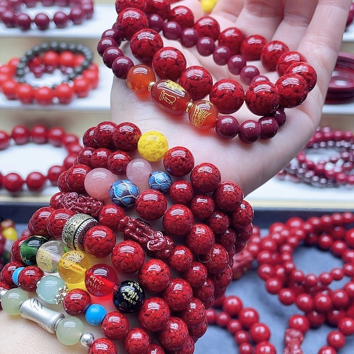 天然辰砂晶体沙卡12生肖马的太岁款