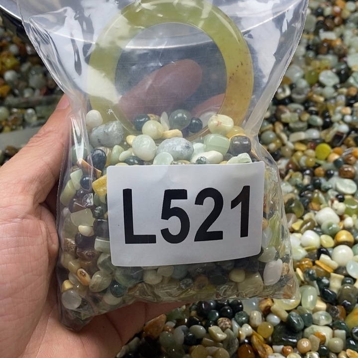蛇纹石玉鱼缸石未镶嵌