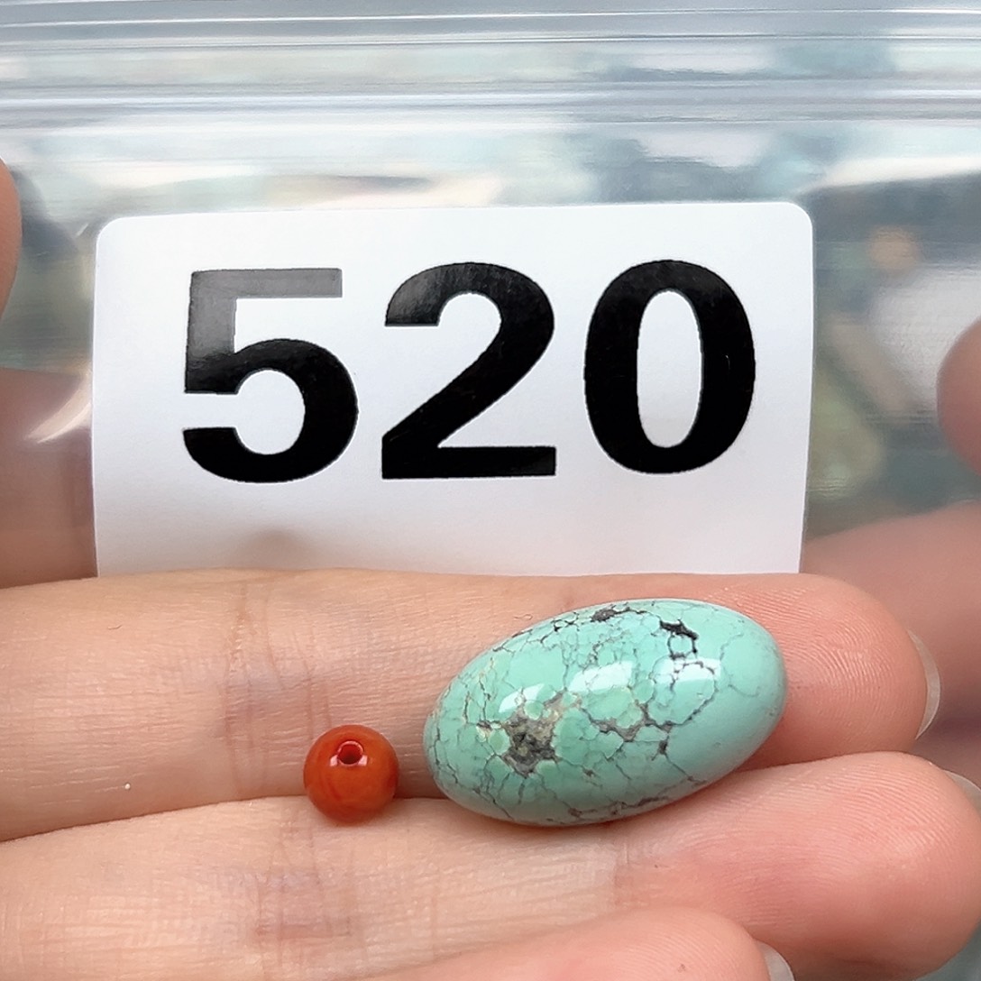 伊***阳南红玛瑙未镶嵌珠宝奇石