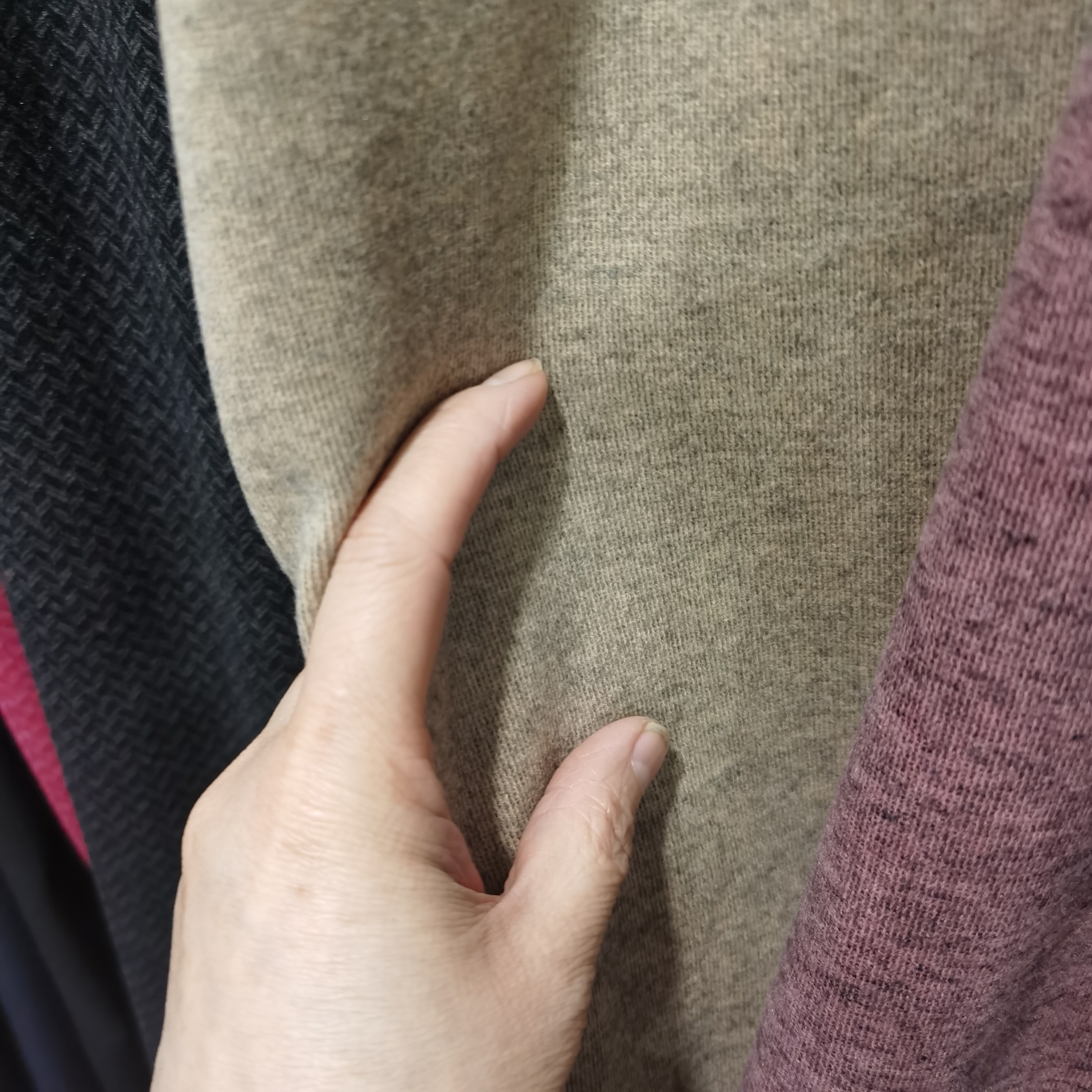 炫彩奥绒布料燕麦色2.2米