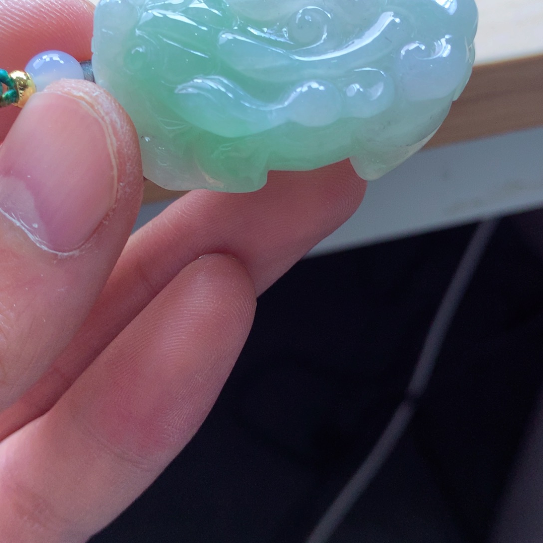 翡翠颈饰未镶嵌吊坠