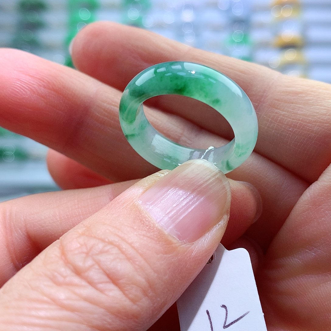 翡翠未镶嵌戒指12号