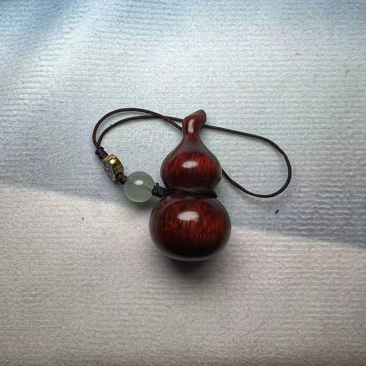 紫檀小葫芦雕塑工艺文创制品