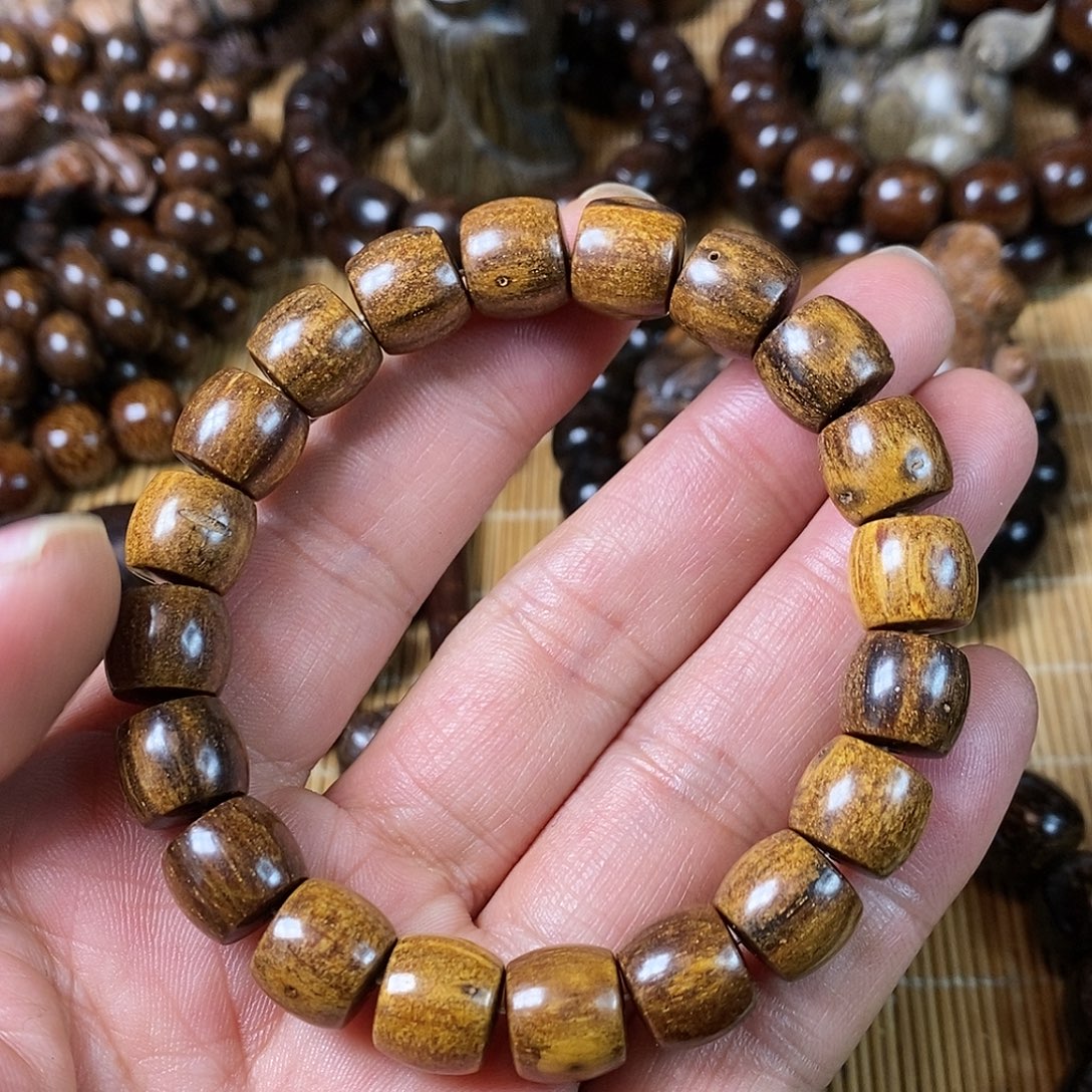 第***区手串/手链贡木瑕疵