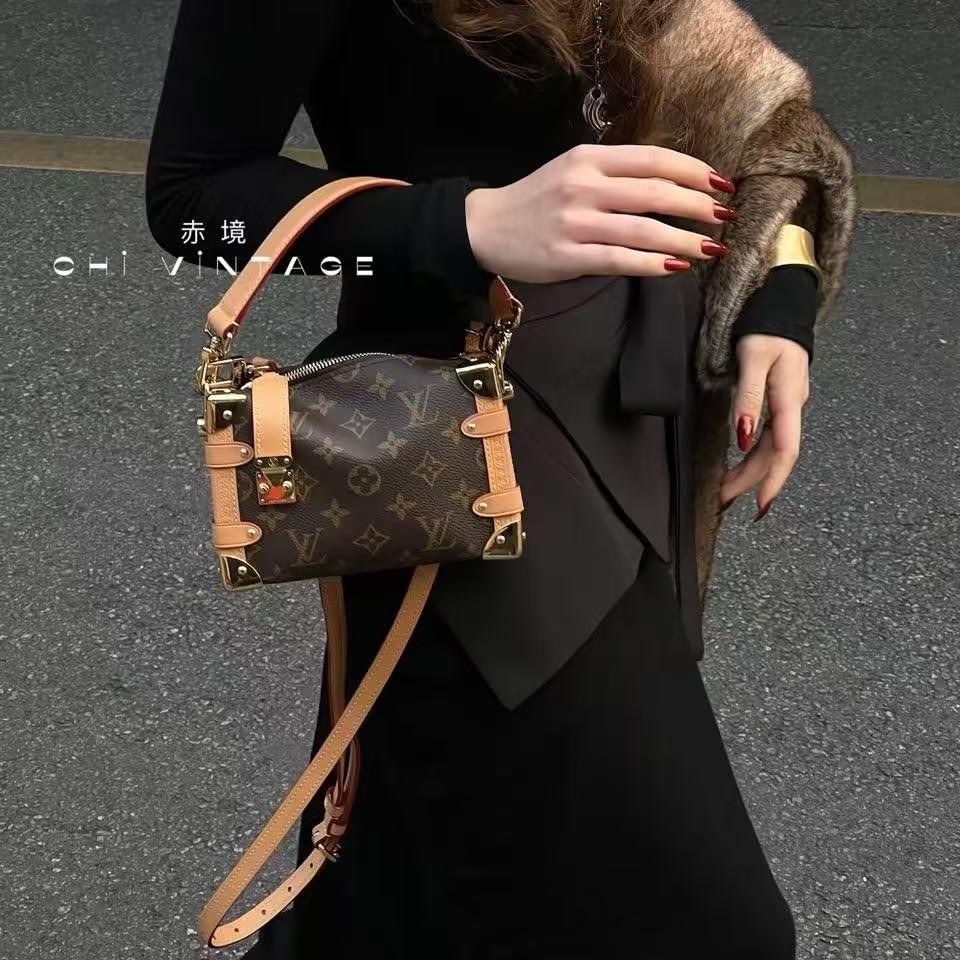 99新 LouisVuitton/路易威登 3741 老花trunk斜挎包小号（定金）