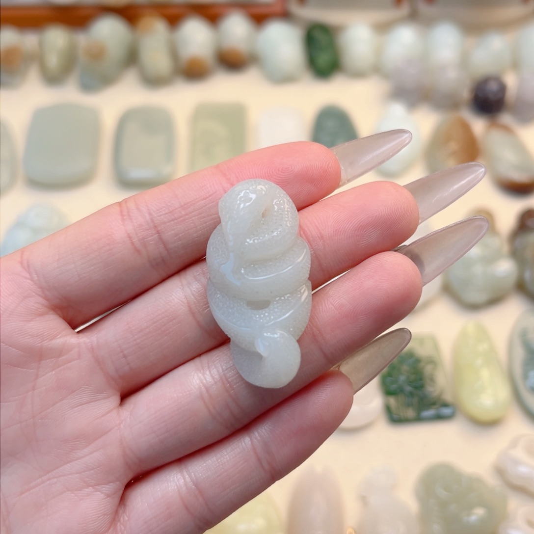 和田玉颈饰未镶嵌