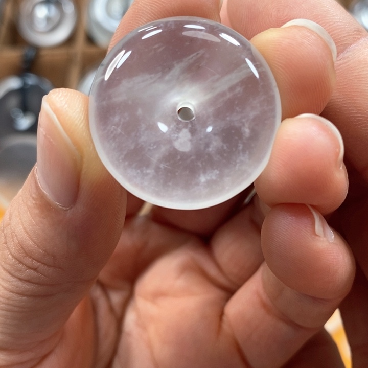 石英质玉吊坠未镶嵌