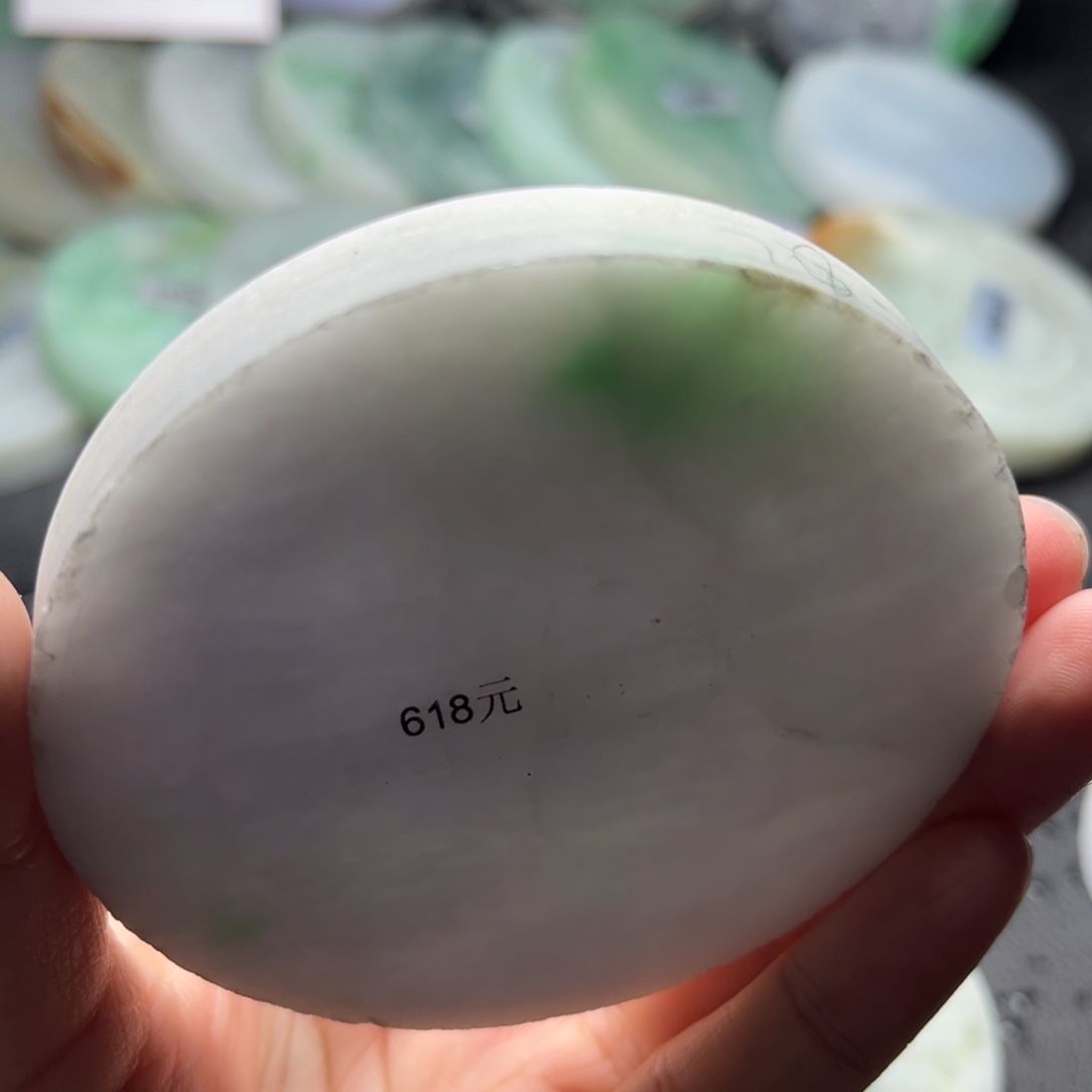 未镶嵌翡翠手镯定制翡翠