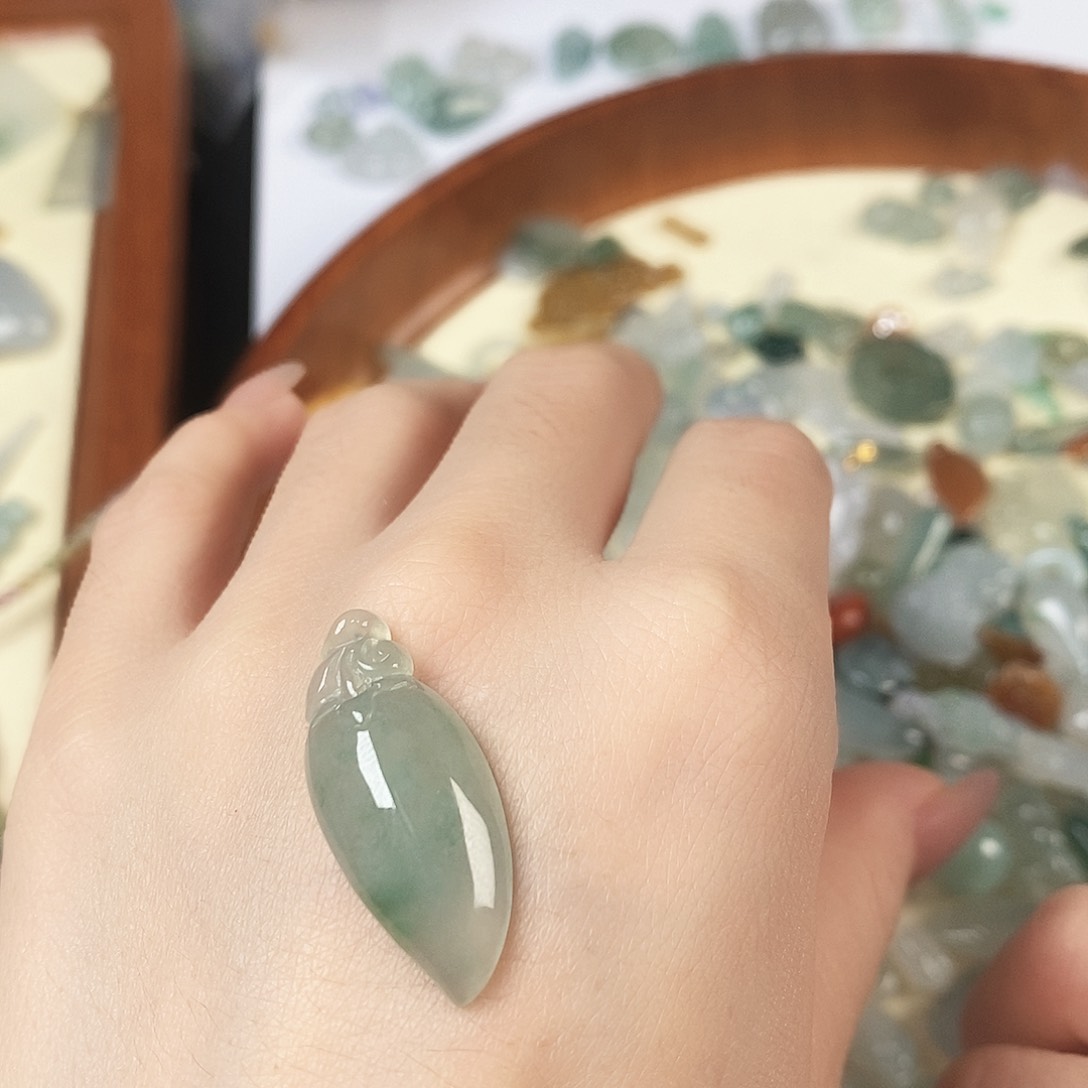 翡翠未镶嵌挂件翡翠