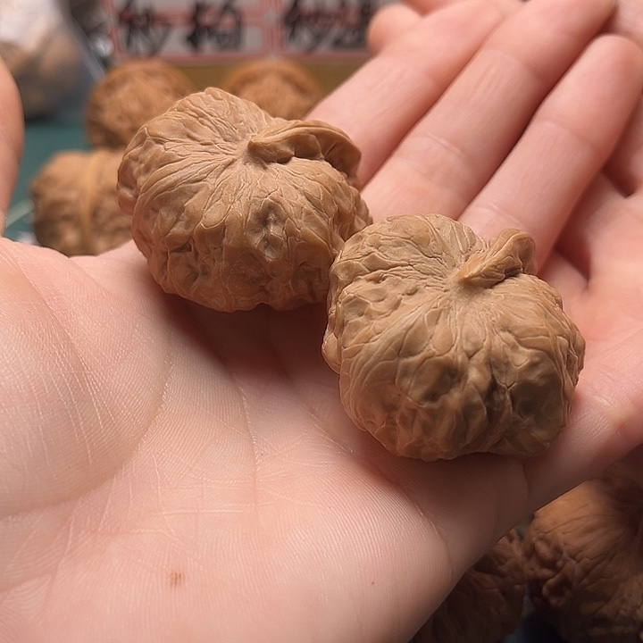 文玩核桃把件一根筋