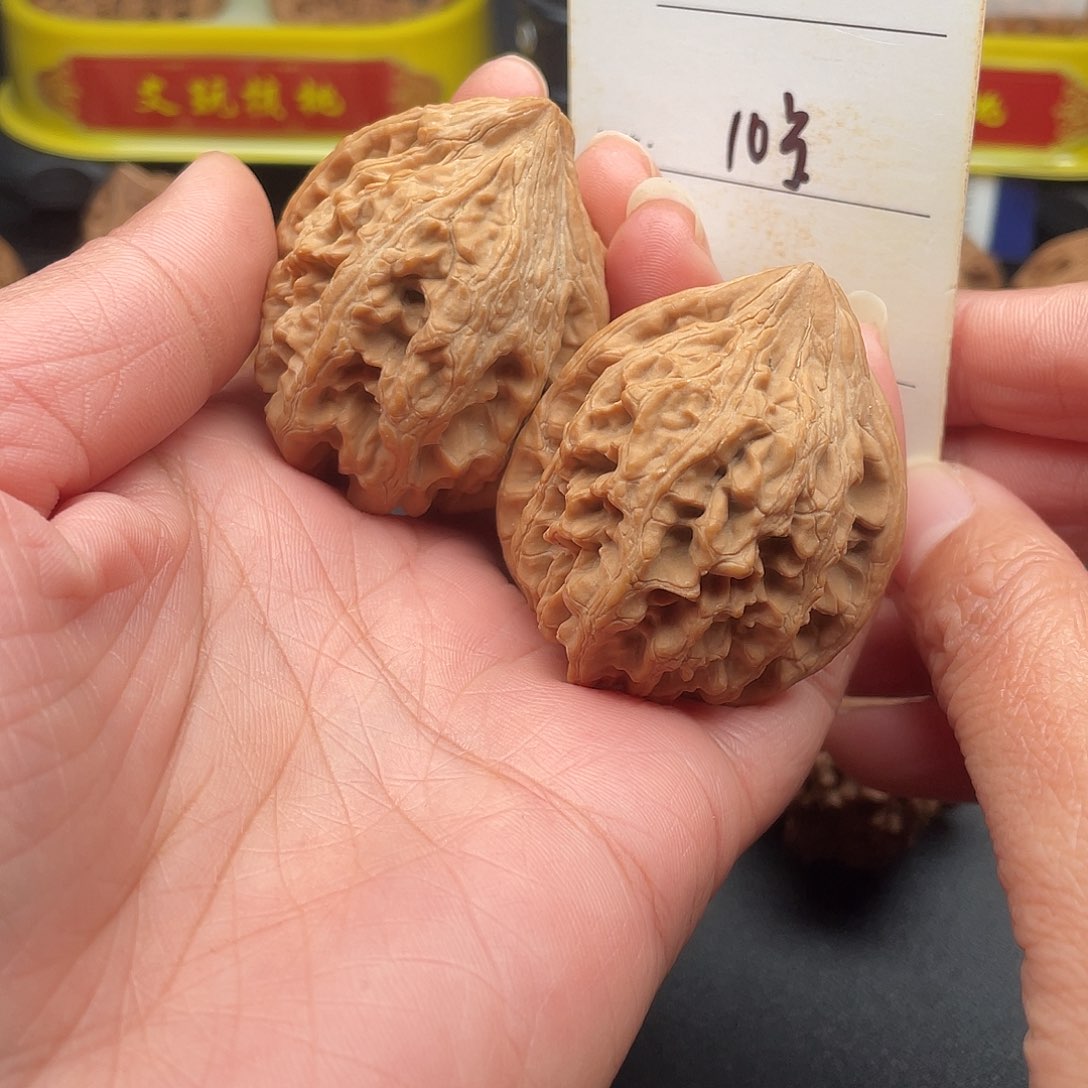 文玩核桃吊坠大沽石40