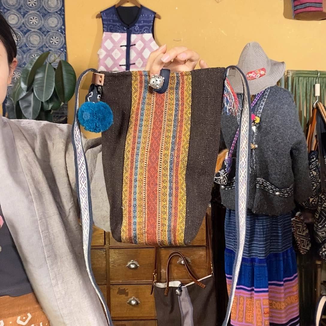 织绣手工制作包包