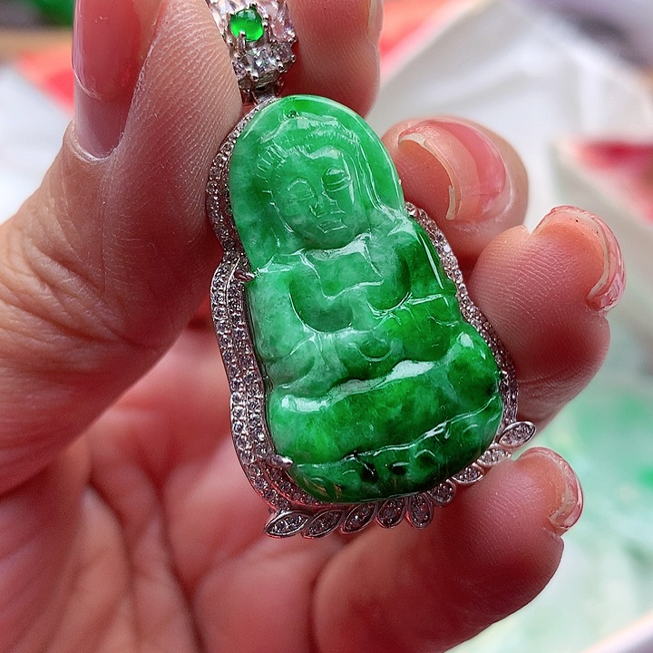 翡翠颈饰银S925镶嵌翡翠