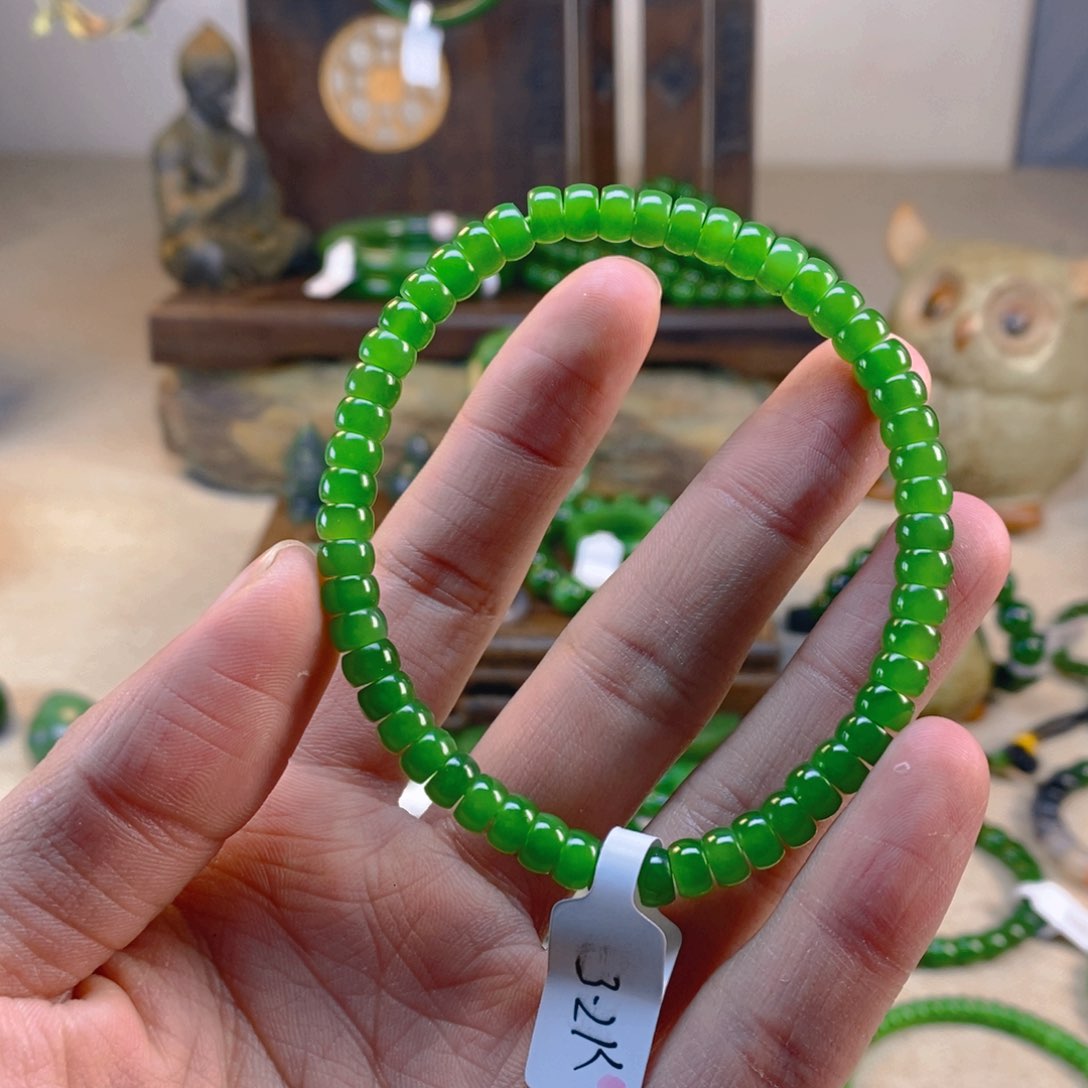 和田玉颈饰未镶嵌民