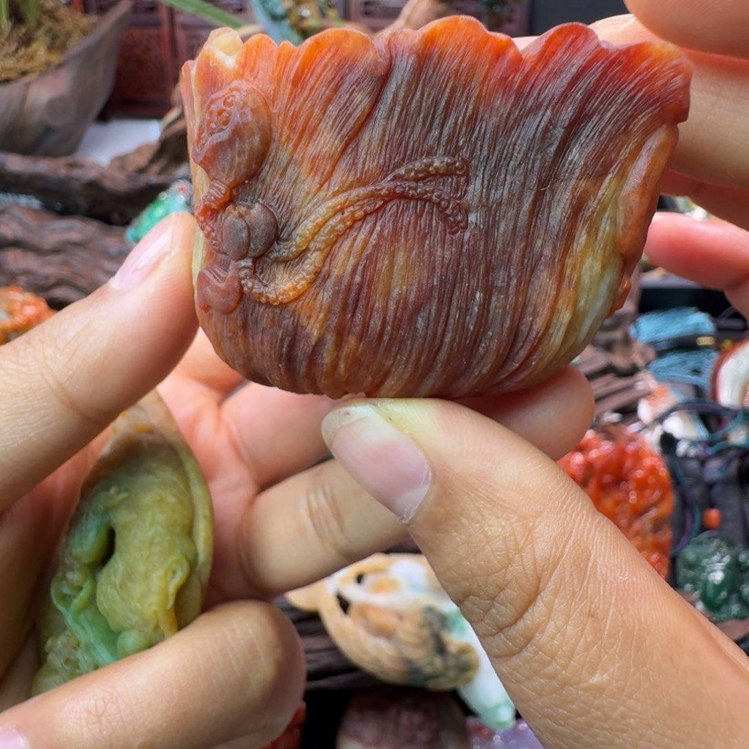 无***量翡翠未镶嵌颈饰翡翠杯子