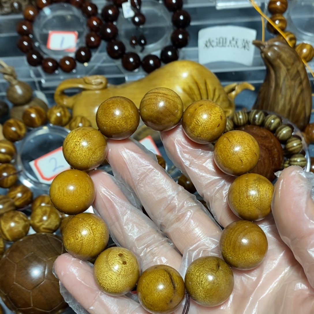 金丝楠木雕工艺品20