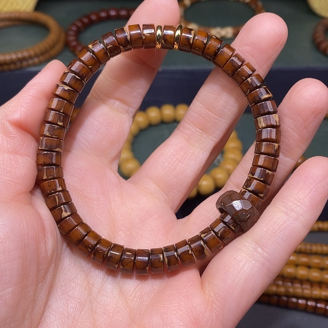 大叶紫檀（黑酸枝木类）肖*俊紫金鼠花皮手串