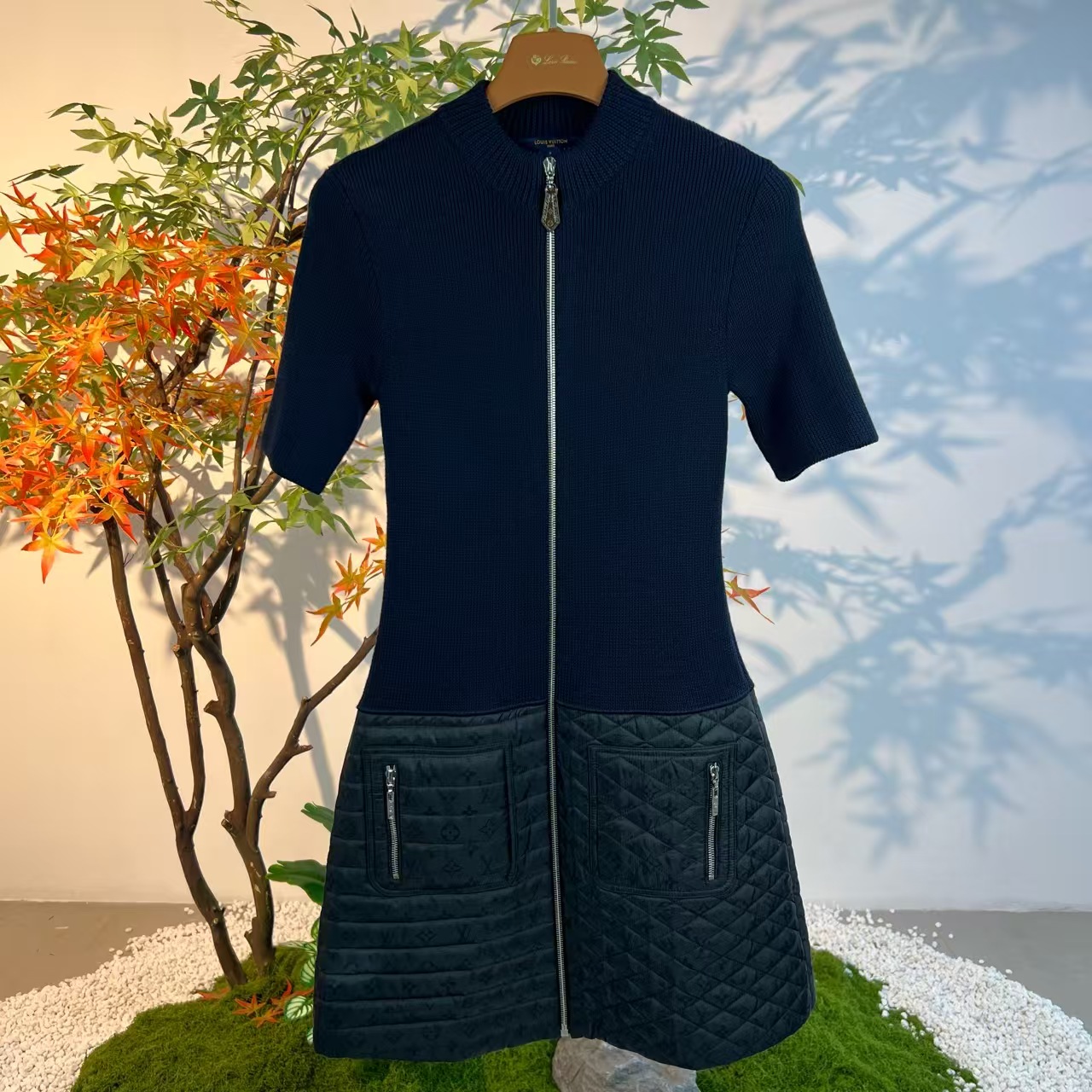 全新未使用 LouisVuitton/路易威登 250482/S/暗纹满印拼接连衣裙