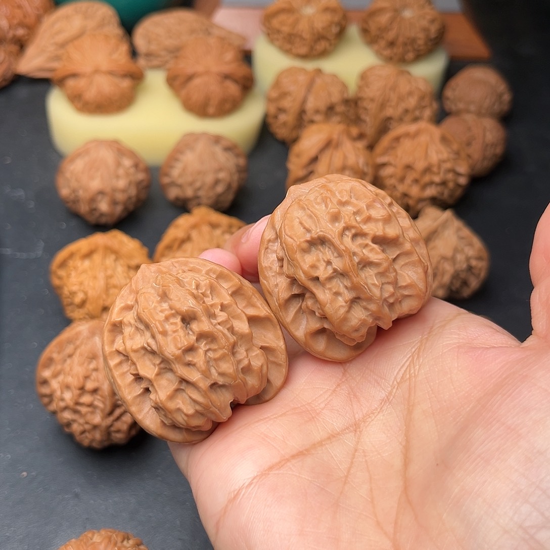 文玩核桃把件磐石全品38