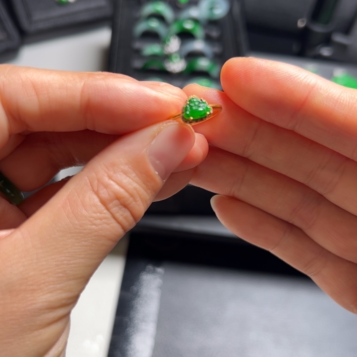 翡翠戒指未镶嵌天然缅甸翡翠戒指