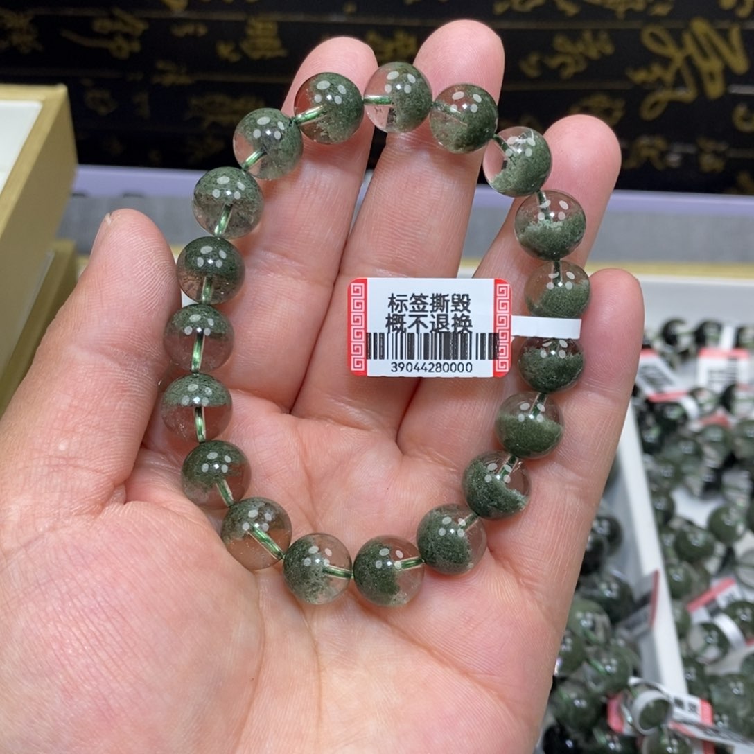 水晶绿幽灵手串未镶嵌是**呀