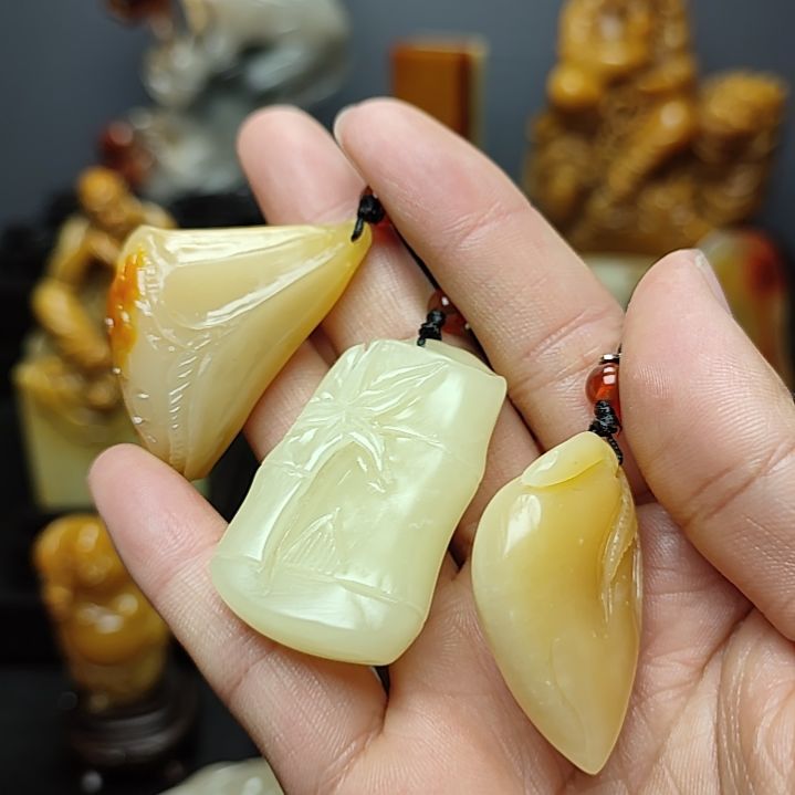 寿山石阿*猫寿山芙蓉石