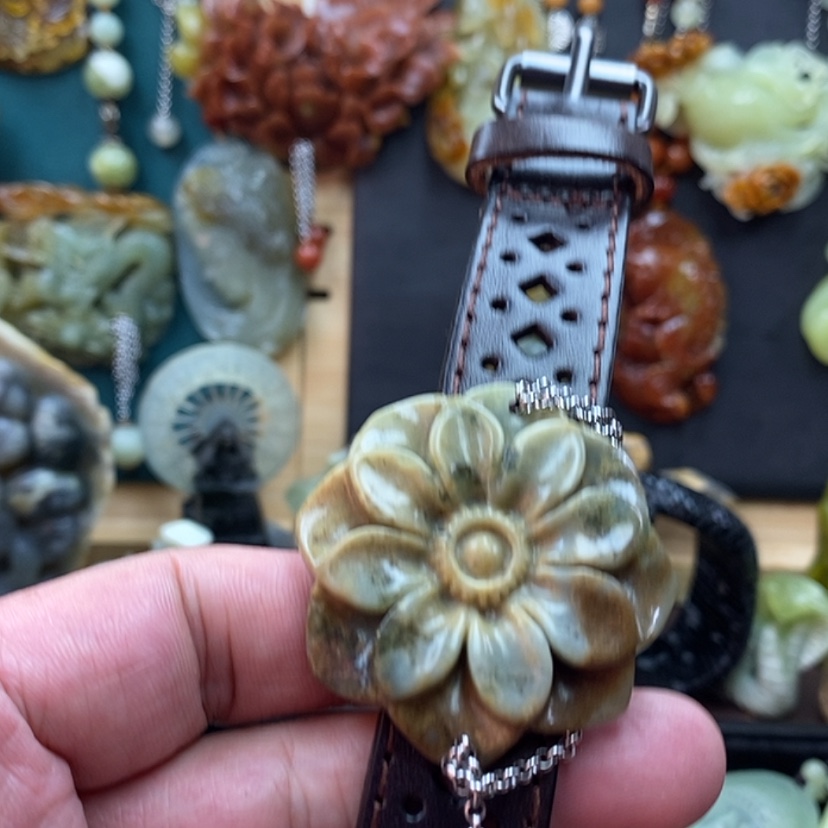 【闪购商品】蛇纹石玉手牌未镶嵌